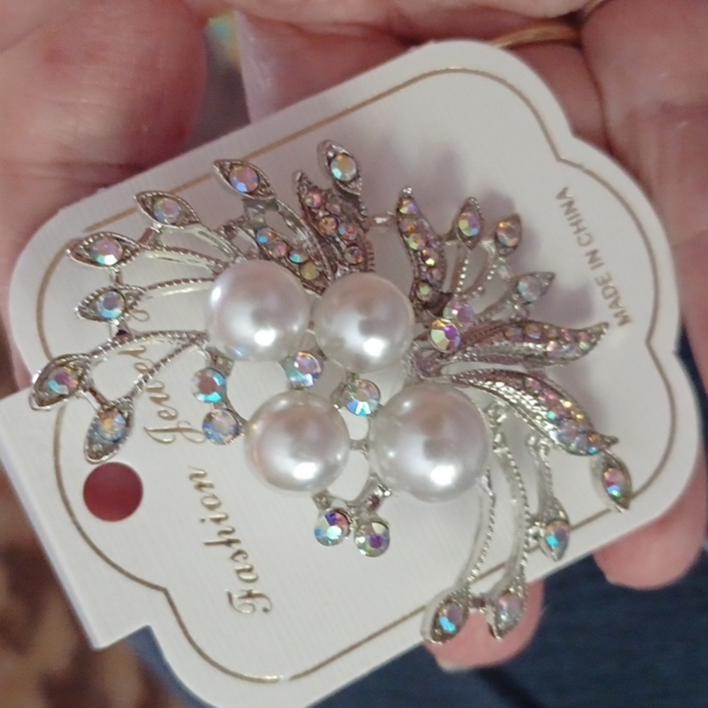 Brooche